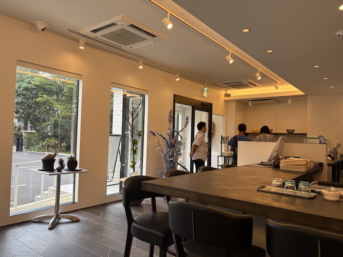 葵ベーカリーカフェ テラスで休憩散歩コース