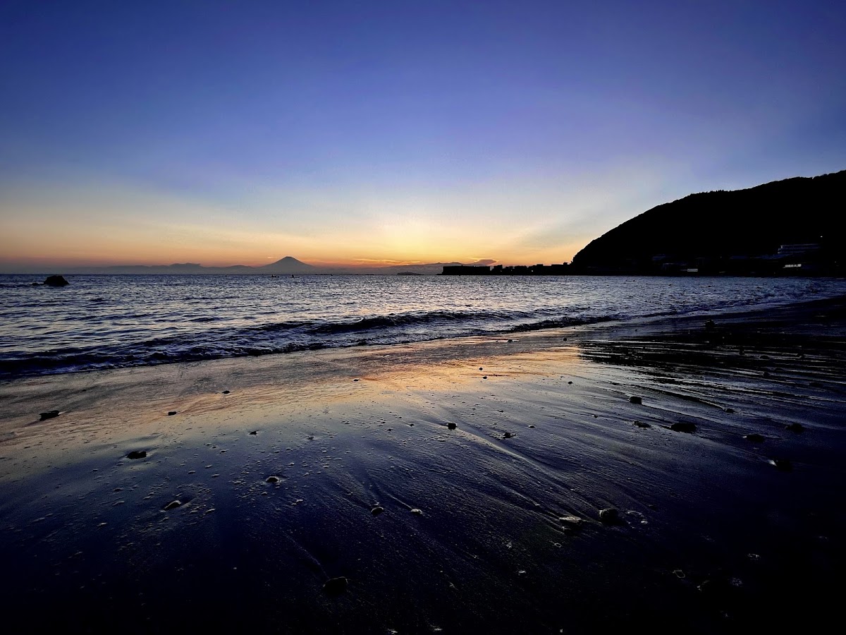 葉山 一色海岸〜森戸神社 海と神社の散歩 の写真 4