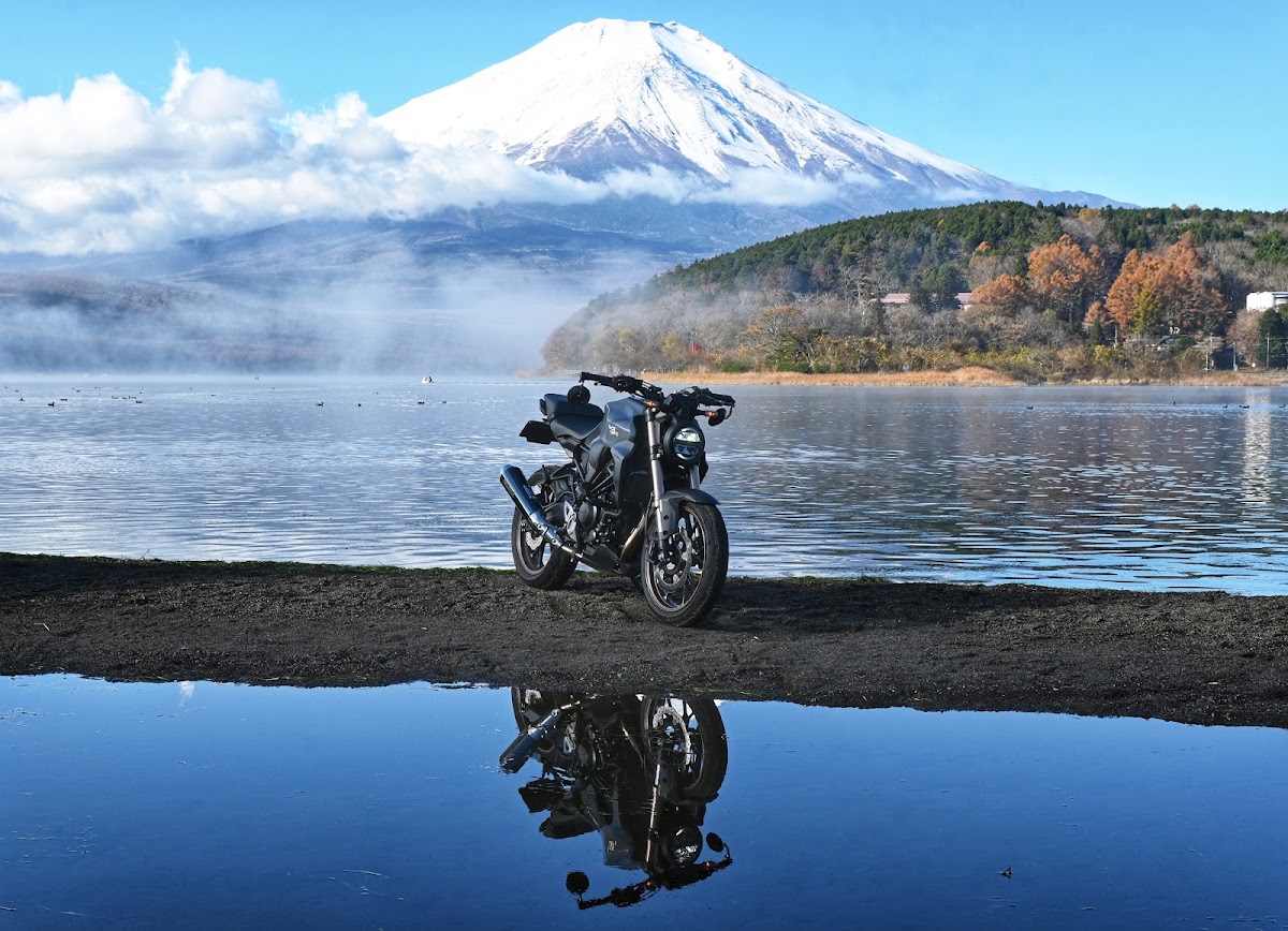 山中湖 富士山を望む湖畔散歩 の写真 2
