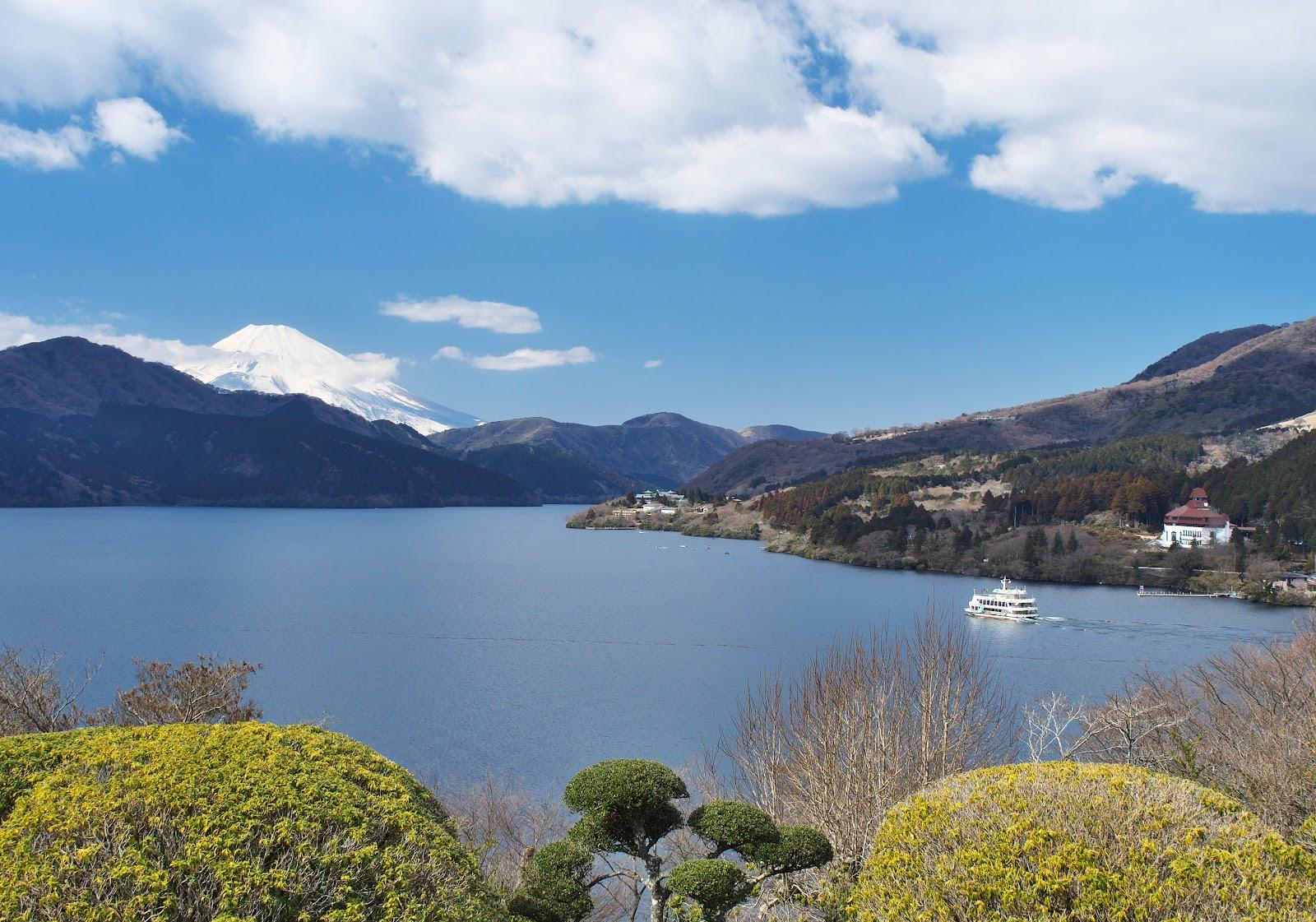 恩賜箱根公園入口広場