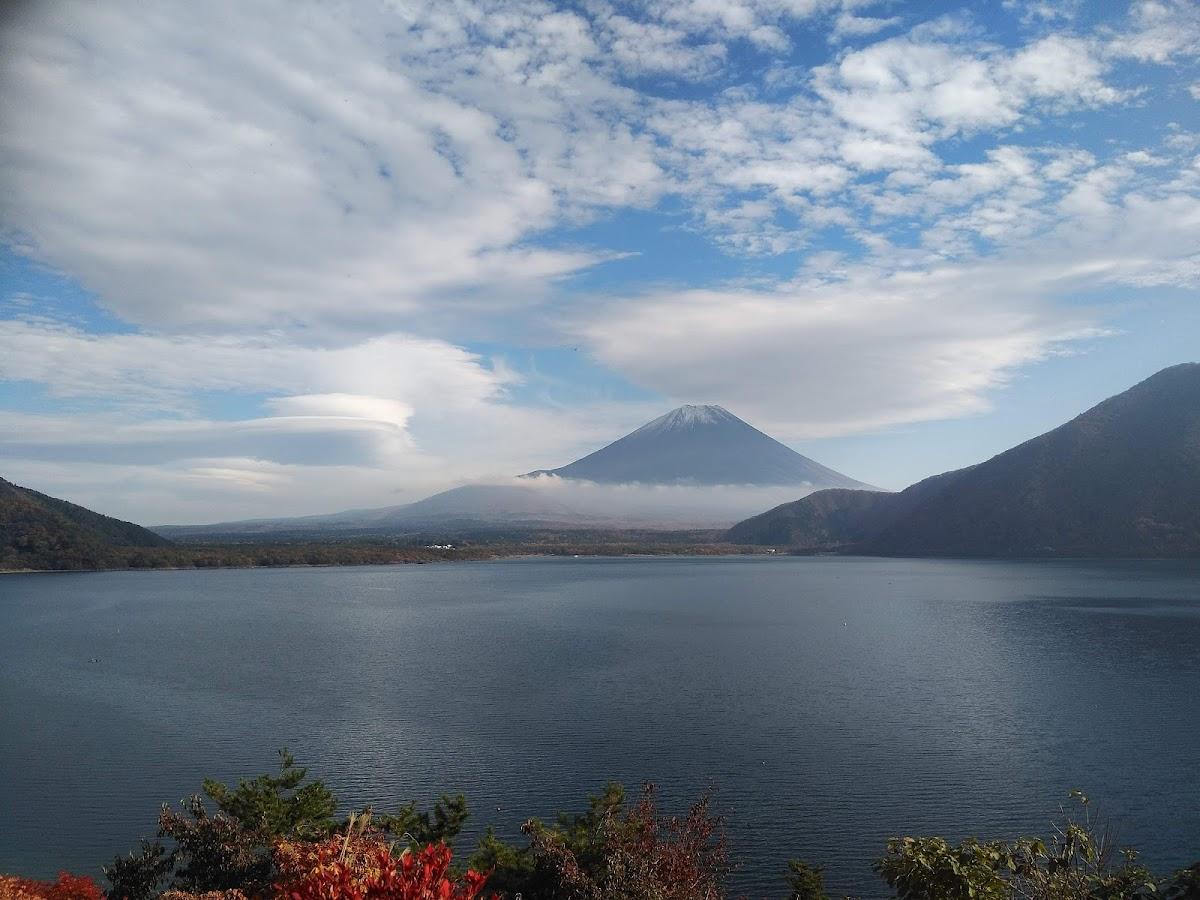 本栖湖 千円札の富士山ビューポイント